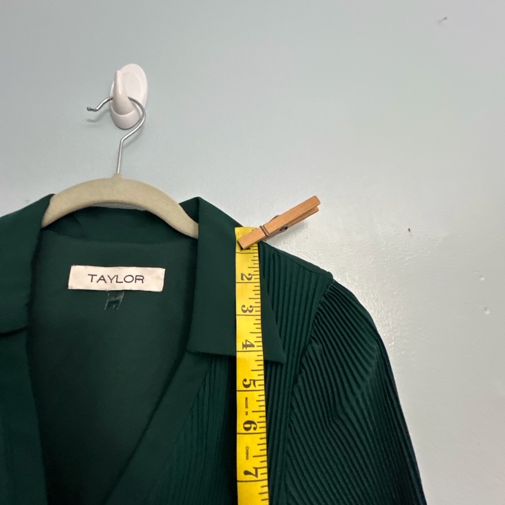 TAYLOR DRESS - Picture 11 of 16
